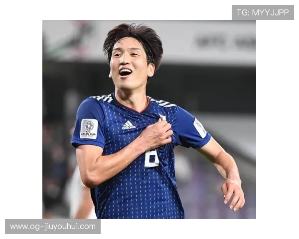 日本足球训练外套设计理念与功能性发展趋势解析